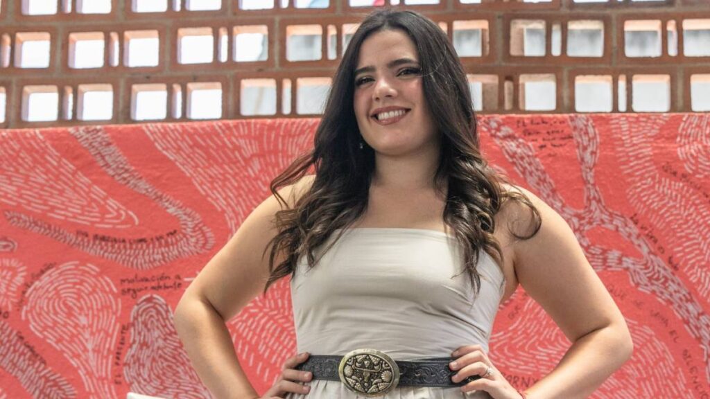 “Me traicionaron los nervios”: Camila Fernández da su versión tras equivocarse en el Himno