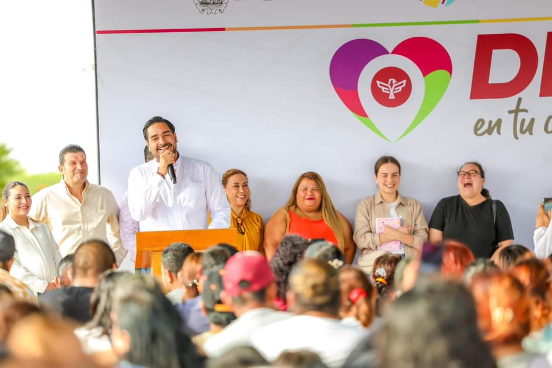 Llevó Carlos Peña Ortiz servicios de salud gratuitos a San Valentín