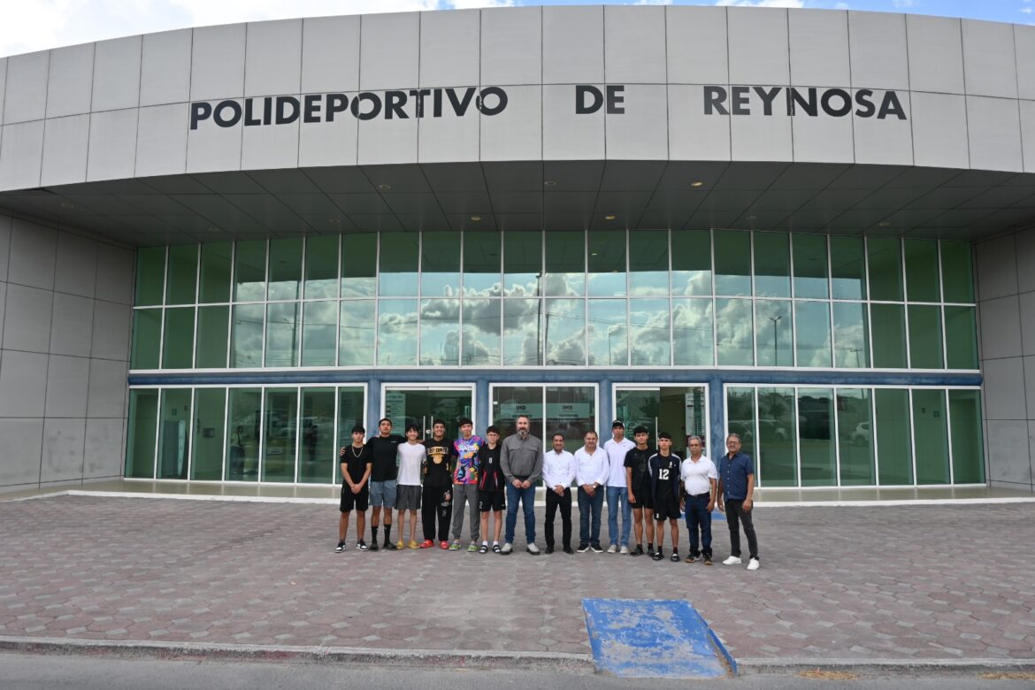 Brinda Gobierno de Reynosa instalaciones del Polideportivo a seleccionados de voleibol de la zona norte