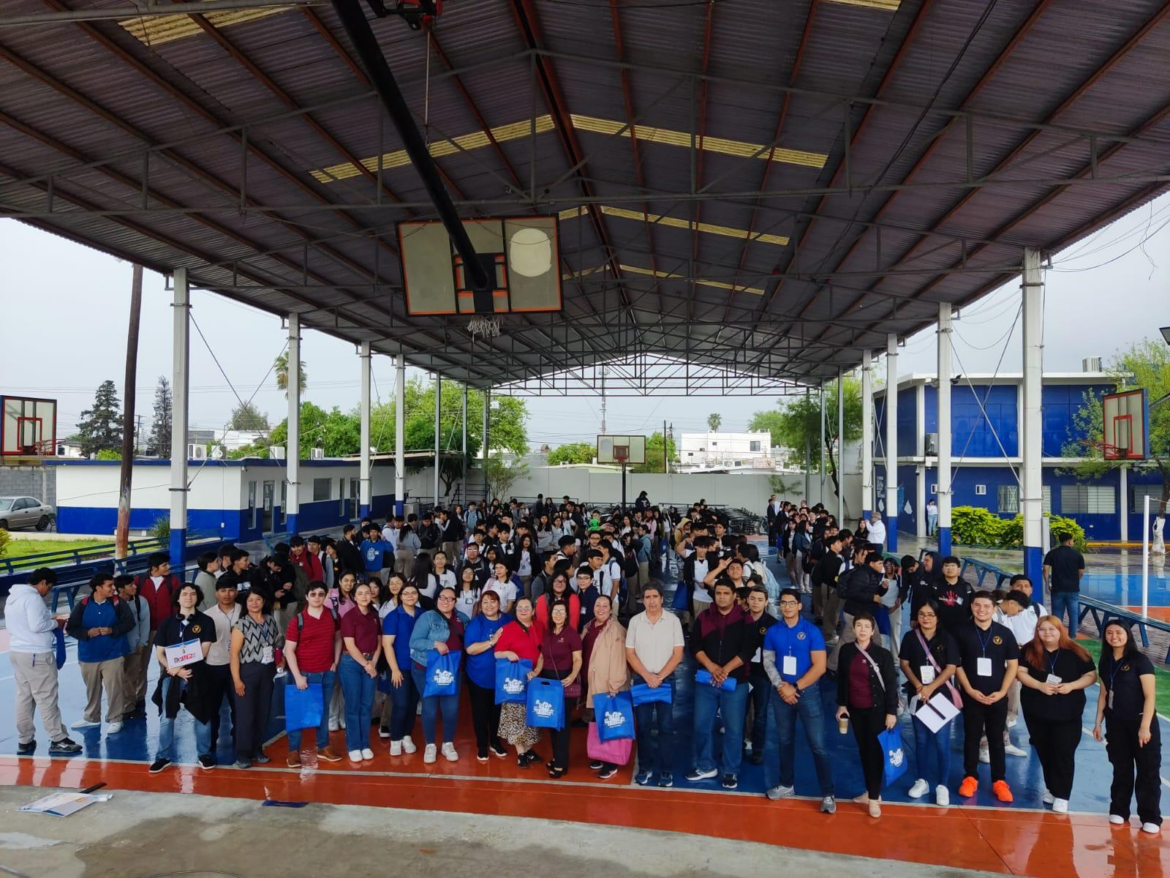 Alumnos de CONALEP Reynosa asisten al Open House de la Universidad Múgica.