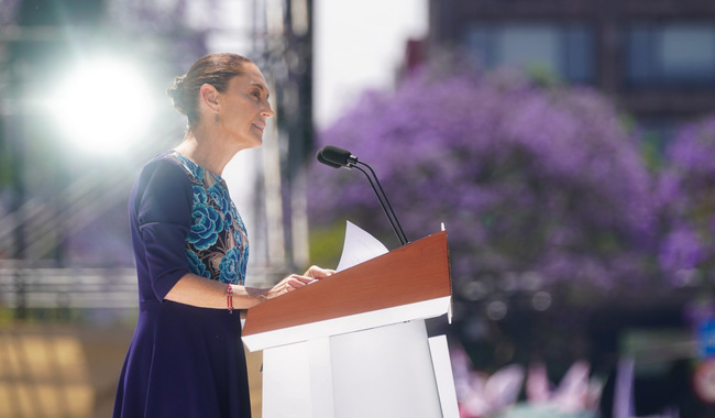 Demostramos que el pueblo de México es mucha pieza; juntas y juntos somos más: Presidenta ante más de 350 mil mexicanos en el Zócalo.