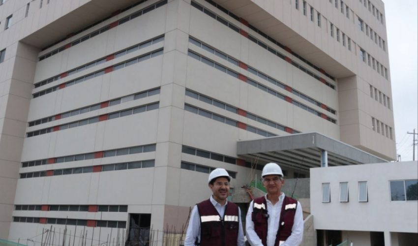 CONSTATAN AMÉRICO VILLARREAL Y MARTÍ BATRES OBRA DEL NUEVO HOSPITAL DEL ISSSTE EN TAMPICO.