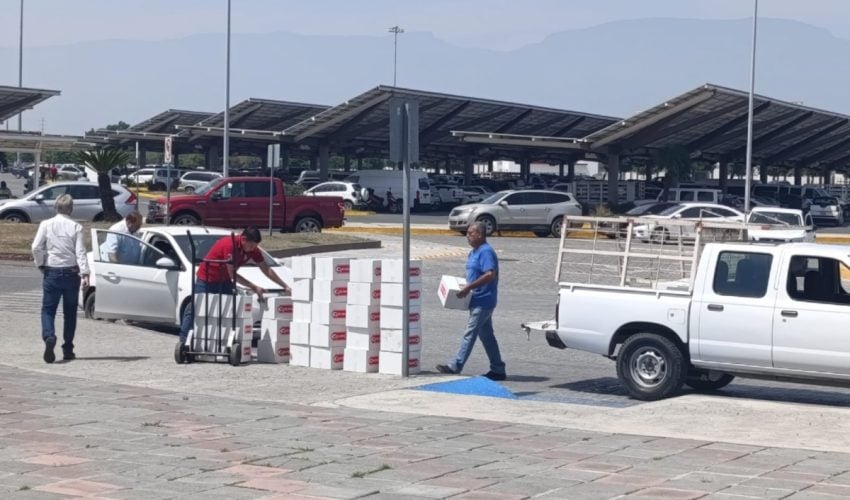 APOYA PERSONAL DEL ITAVU A FAMILIAS AFECTADAS POR INUNDACIONES EN REYNOSA.