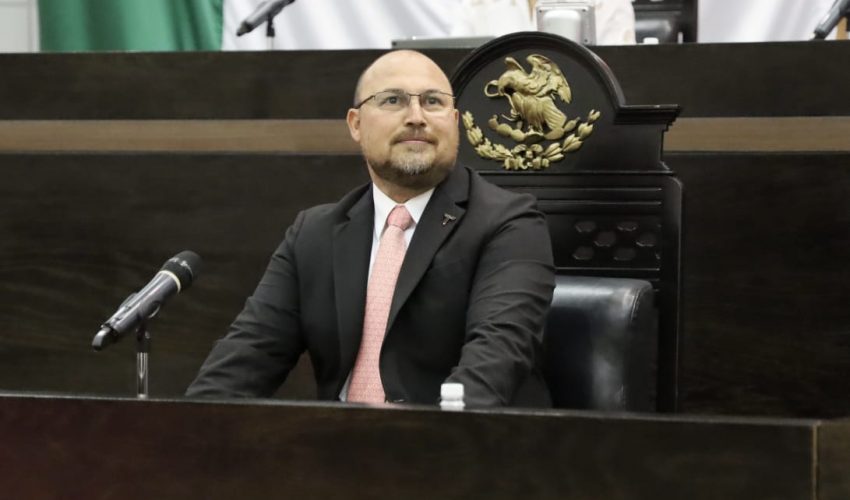 ESTE GOBIERNO RESPETA, NO DICTA LÍNEA, NO IMPONE, NO AMENAZA, NO CORROMPE: HÉCTOR VILLEGAS.