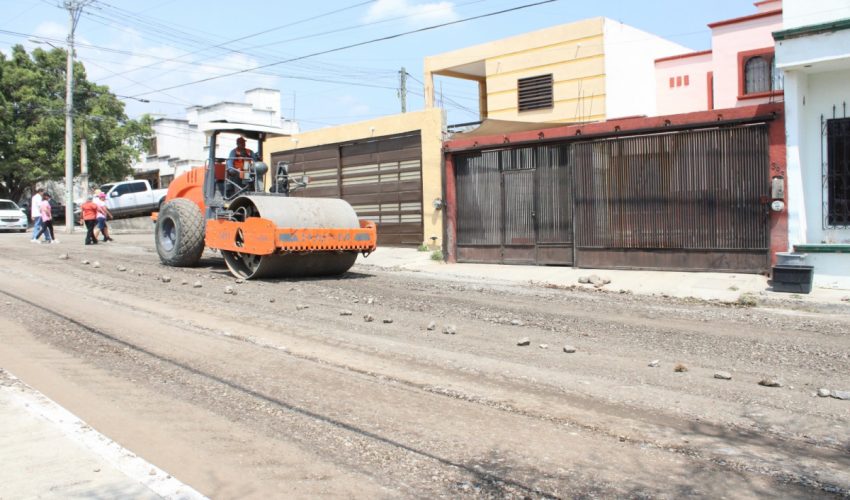 AMPLÍA GOBIERNO DE AMÉRICO PROGRAMA ESTATAL DE BACHEO 2025 EN LA CAPITAL DE TAMAULIPAS.