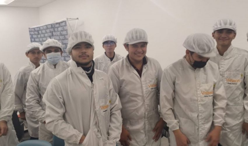 APRENDEN ESTUDIANTES DE LA UTTN SOBRE PROCESOS DE MANUFACTURA AUTOMATIZADOS EN VISTEON.