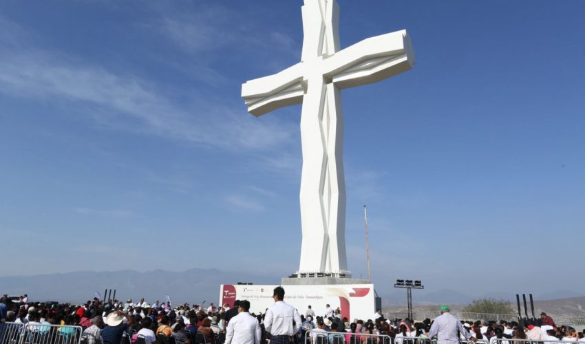 ENTREGA EL GOBERNADOR A TULA LA CRUZ MÁS GRANDE DE MÉXICO.