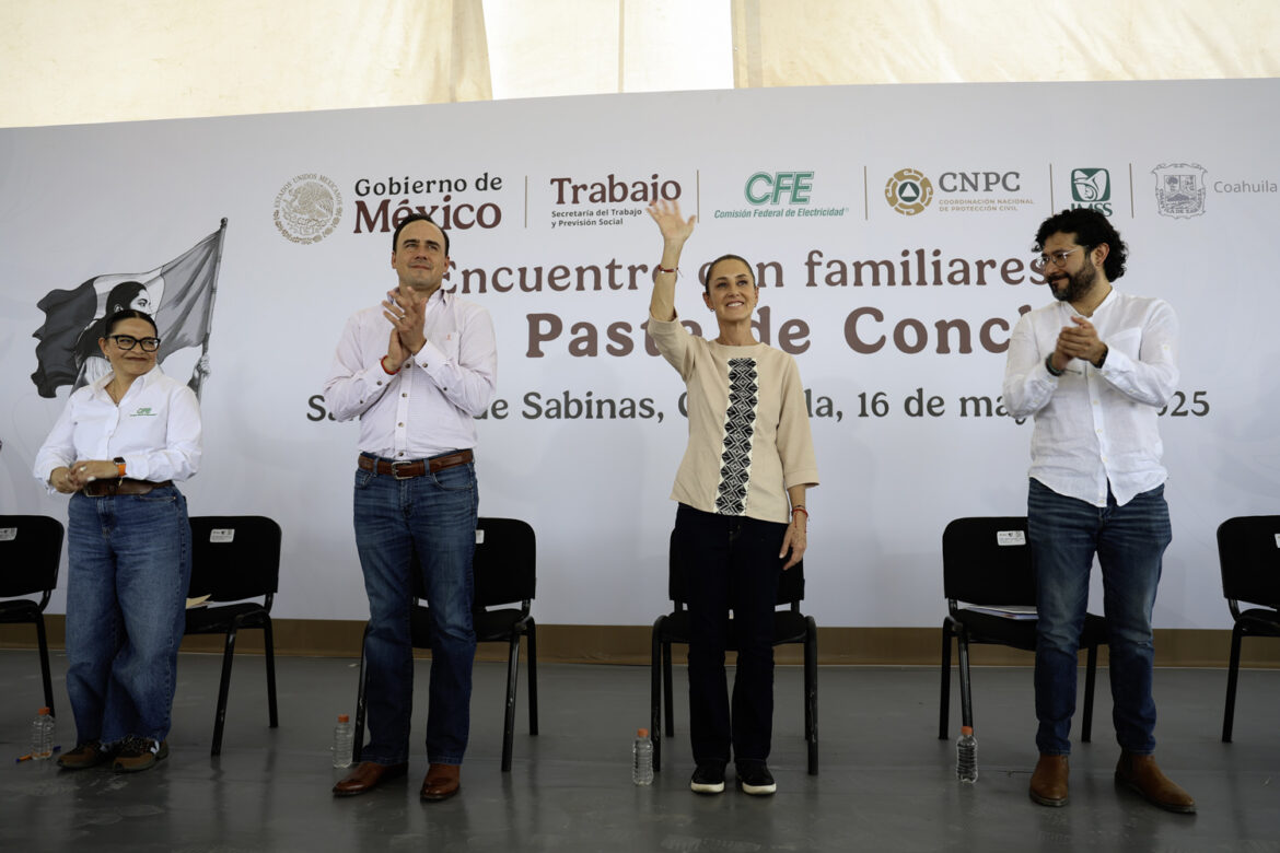 Encuentro con familiares de mineros de Pasta de Conchos.