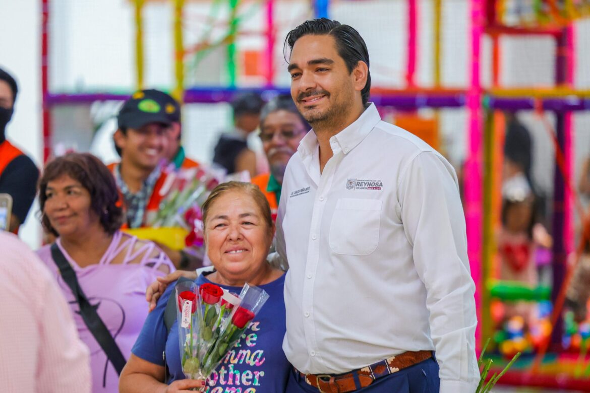 Celebró el Alcalde Carlos Peña Ortiz a las Madres con un gesto de amor y agradecimiento.