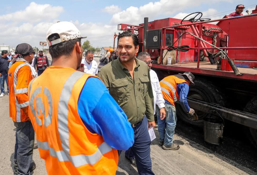 Rehabilitación de pavimento mejora tráfico vehicular en carretera Reynosa-Río Bravo.