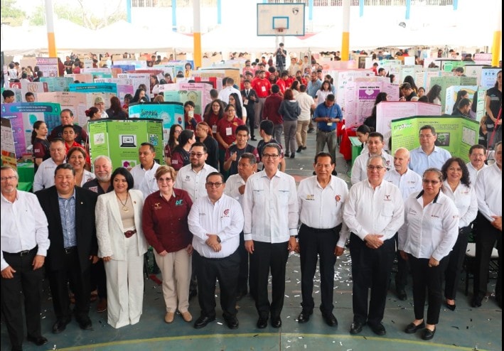 REALIZA UNIVERSIDAD TECNOLÓGICA DE ALTAMIRA CONCURSO NACIONAL DE PROTOTIPOS Y EMPRENDIMIENTO.