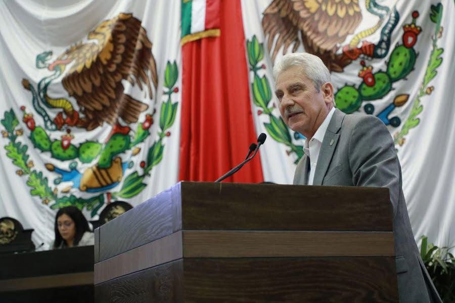Presentó Armando Zertuche propuesta para incluir Lengua de Señas Mexicano en educación básica.