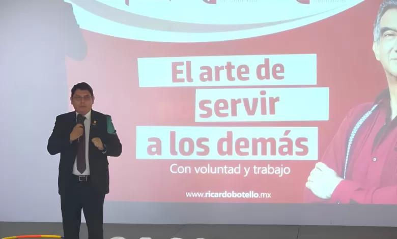 Marcelo Olán impulsa vocación de servicio con taller motivacional en Ciudad Victoria.