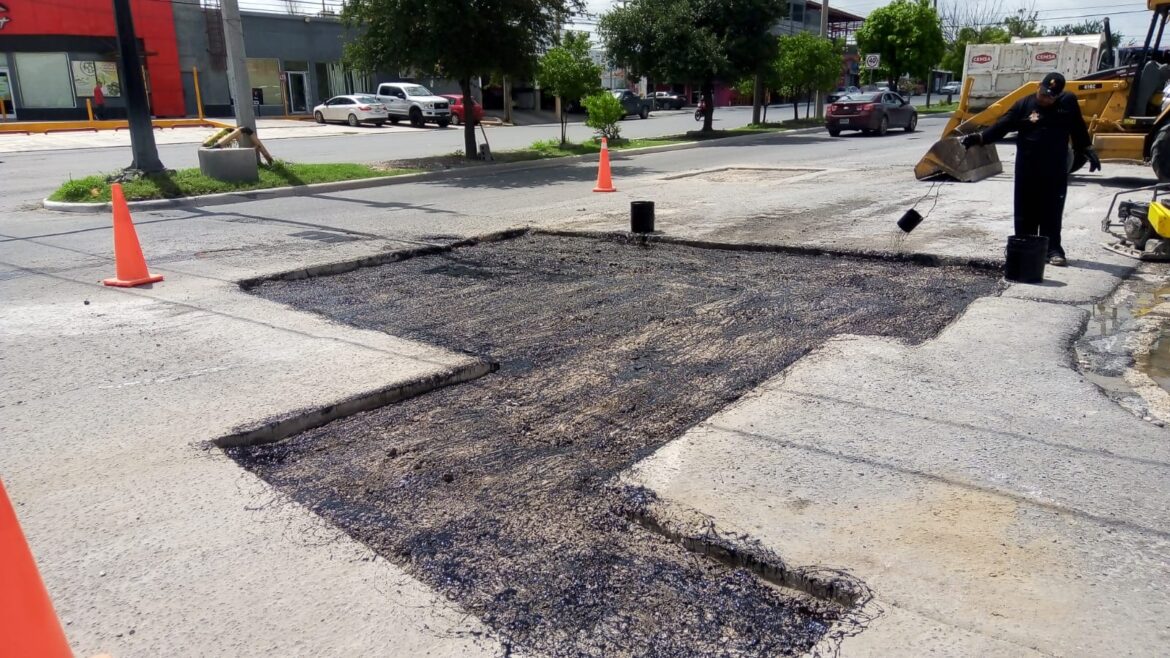 Rehabilita Gobierno de Reynosa baches en avenidas de Jarachina Sur