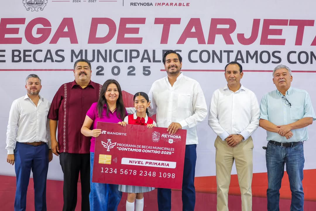 Concluyó Carlos Peña Ortiz entrega de Becas Municipales para Primaria.
