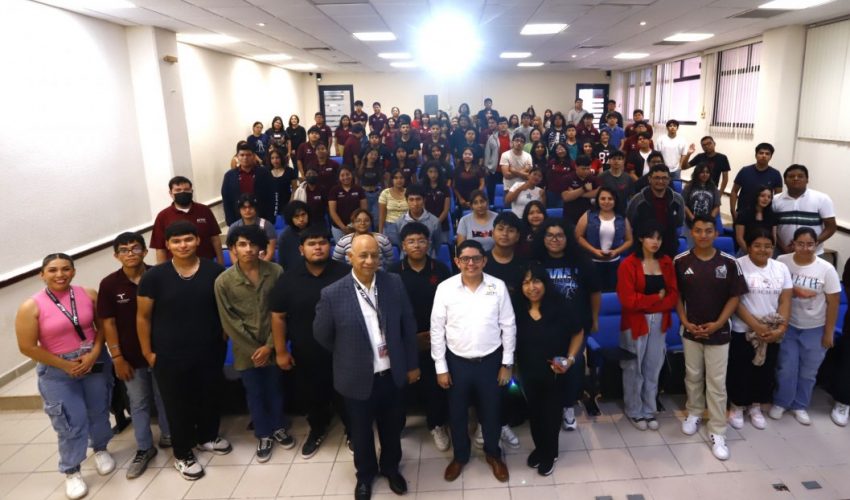 PARTICIPAN ESTUDIANTES DE LA UTTN EN FORO SOBRE MEDIO AMBIENTE.