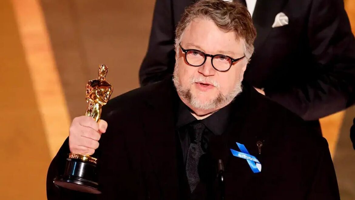 Guillermo del Toro manda mensaje a mexicanos en Estados Unidos.
