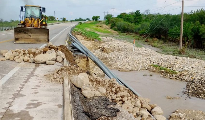 Inicia Gobierno de Tamaulipas reparación de carreteras y caminos afectados por lluvias.