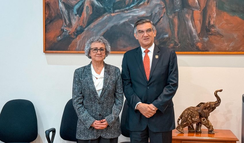 Sostiene gobernador Américo Villarreal acuerdos de salud con Subsecretaría de Egresos.