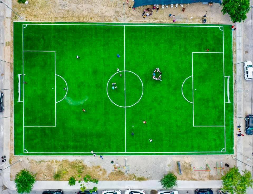 Continúa el Gobierno de Reynosa con la creación y mantenimiento de canchas deportivas.