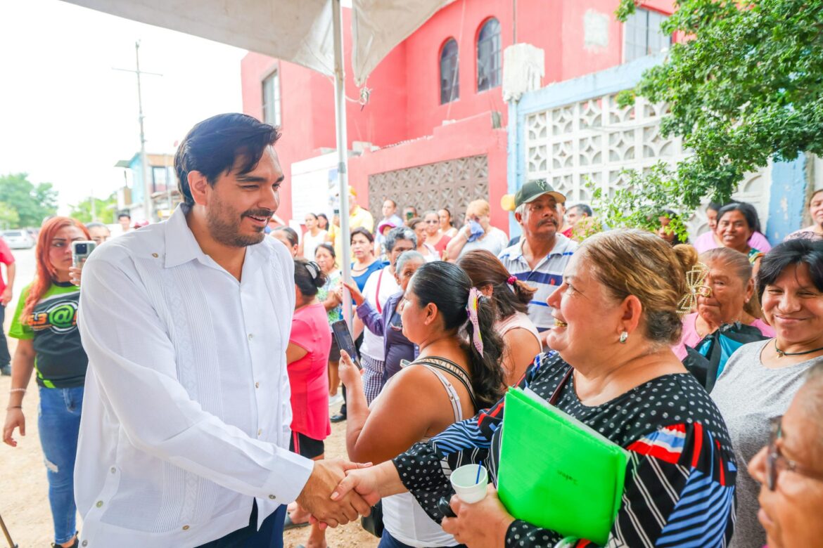 “Alcalde Carlos Peña Ortiz, gracias por pavimentar nuestra calle”.