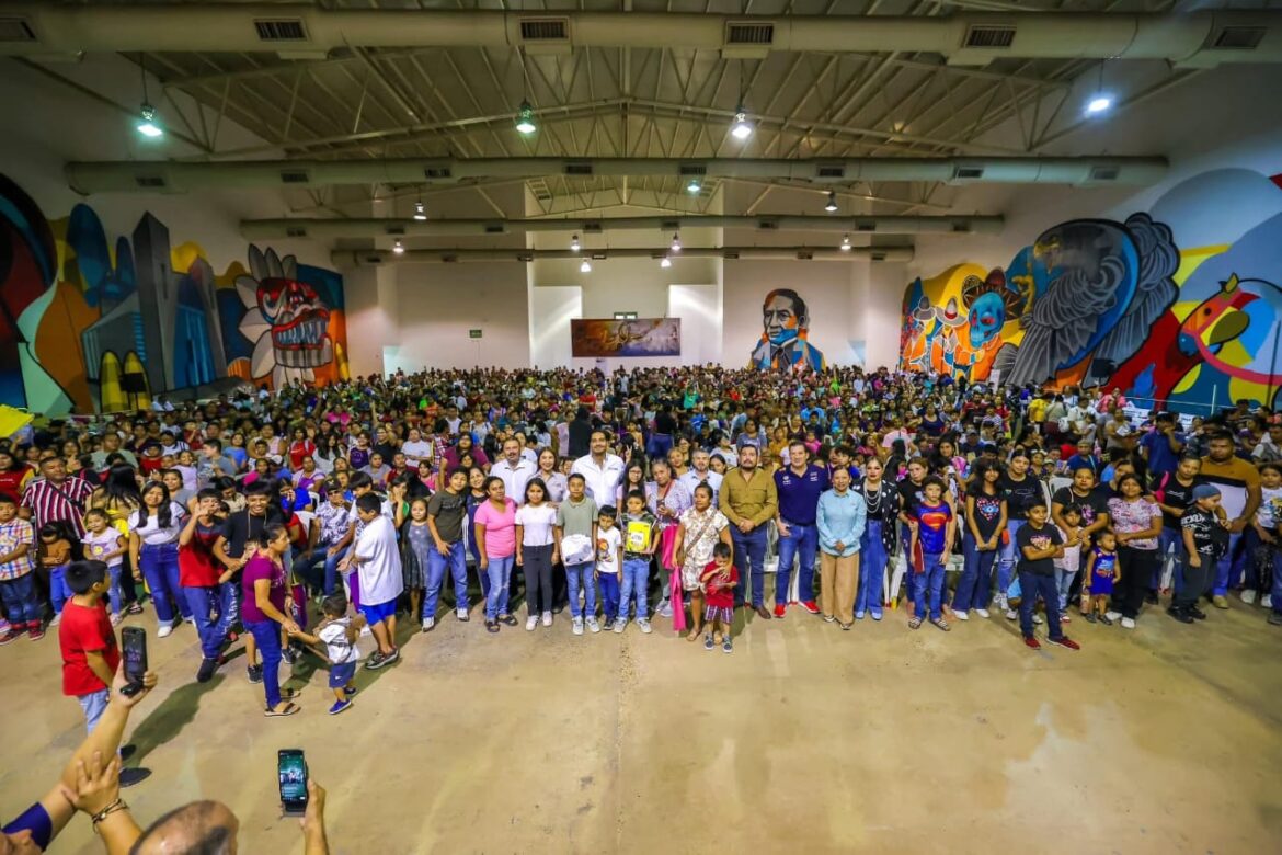 Impulsa educación Carlos Peña Ortiz con Brigada de Regreso a Clases DIF-Reynosa.