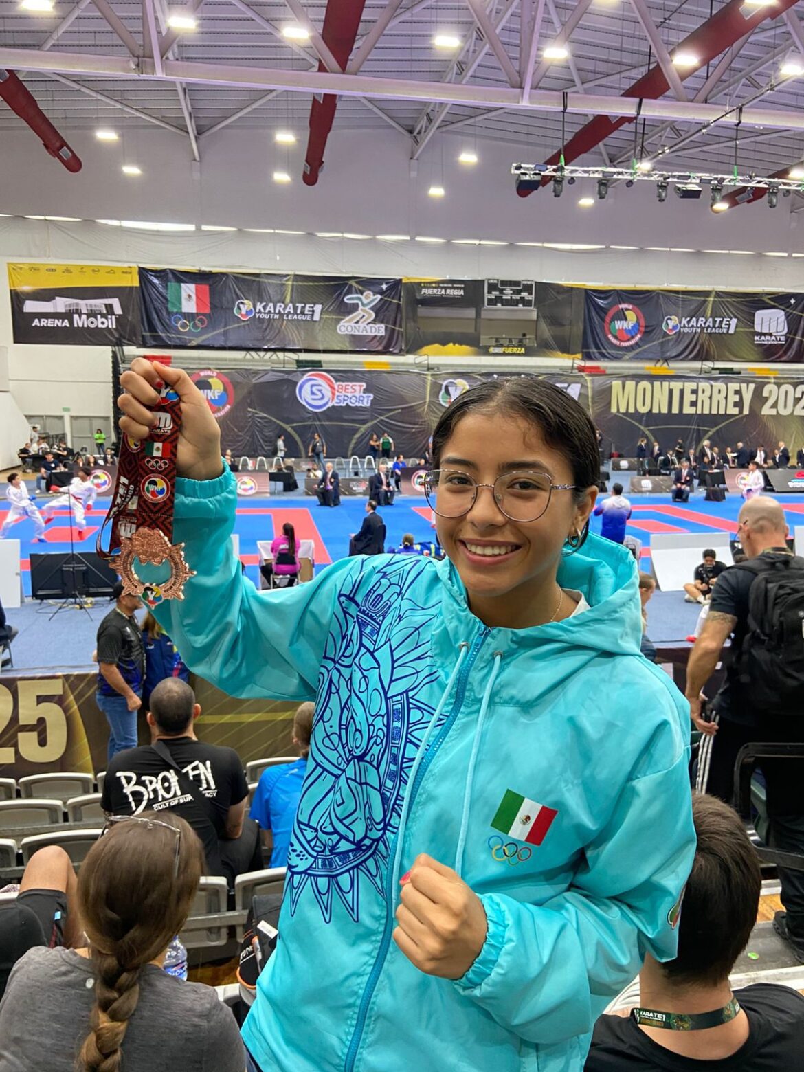 Destaca estudiante de la UAT en evento mundial de karate