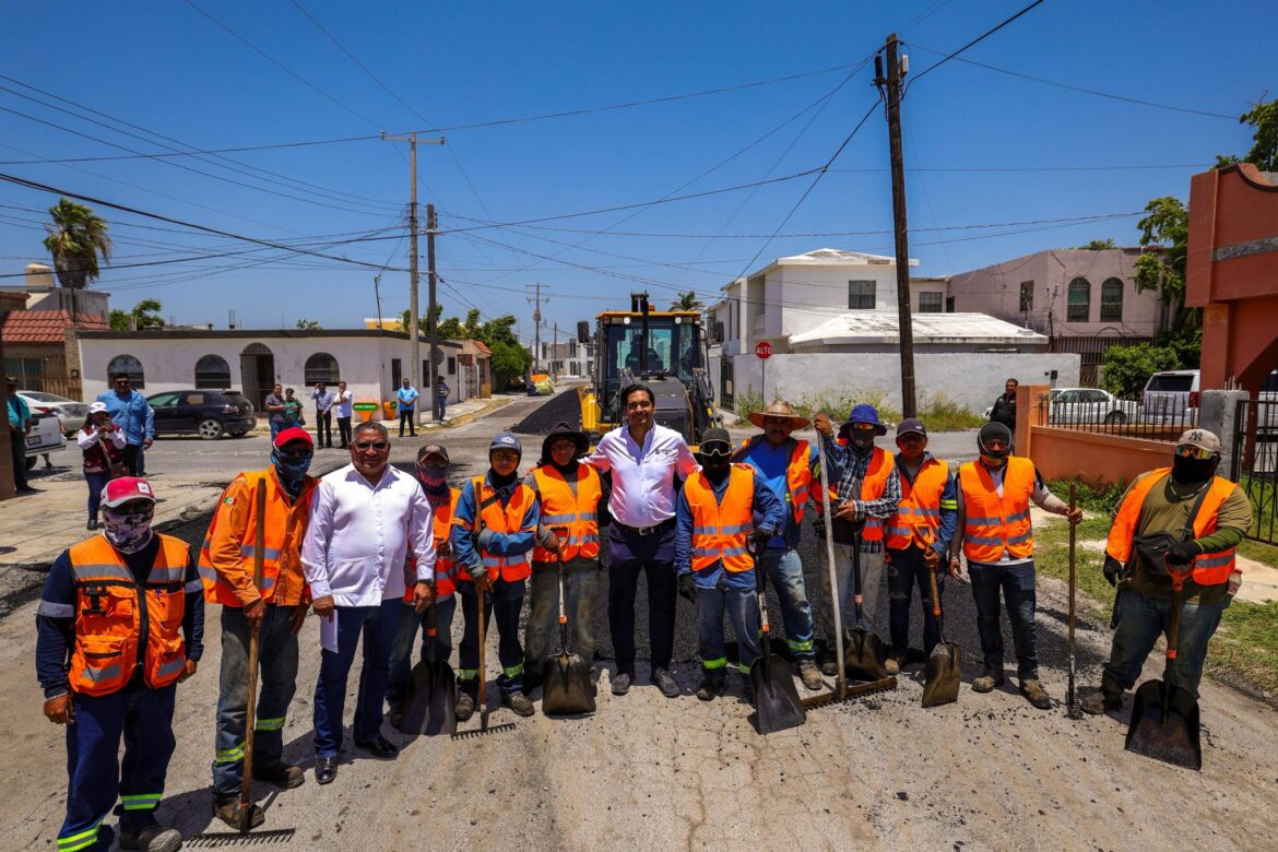 Rehabilita Gobierno de Carlos Peña Ortiz calles de la colonia Ribereña.
