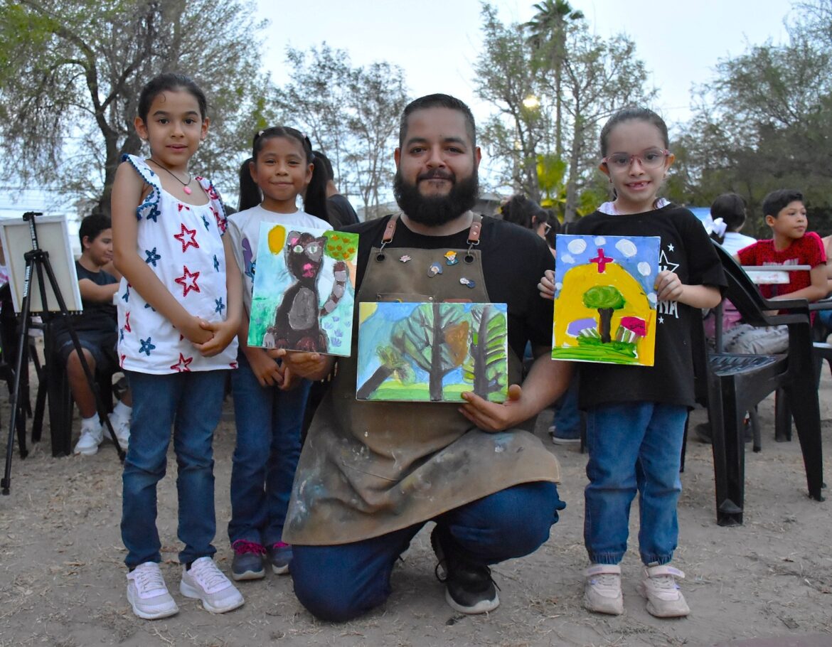 Impulsa Gobierno de Carlos Peña Ortiz la cultura en plazas públicas.