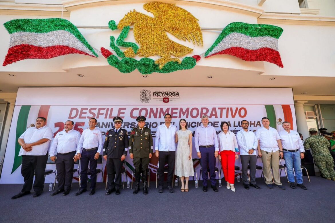 Apreciaron familias colorido Desfile Cívico-Militar del 215 Aniversario de la Lucha por la Independencia en Reynosa.