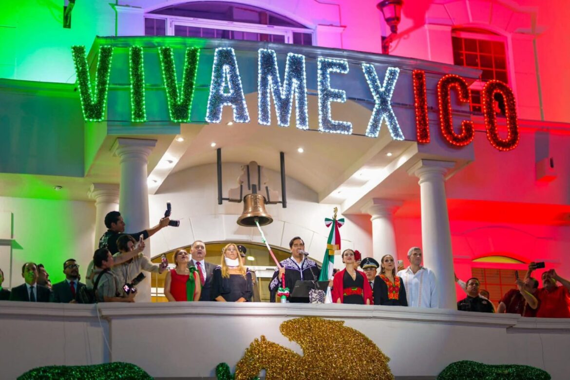 Dio Carlos Peña Ortiz Grito de la Independencia de México con mas de 20 Mil asistentes.