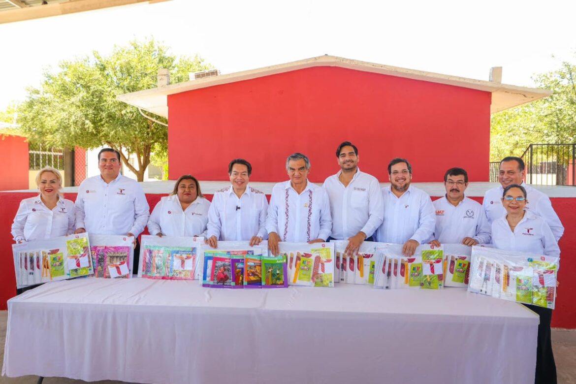 Participó Carlos Peña Ortiz en reunión del Consejo Técnico de la escuela primaria Bicentenario de la Independencia