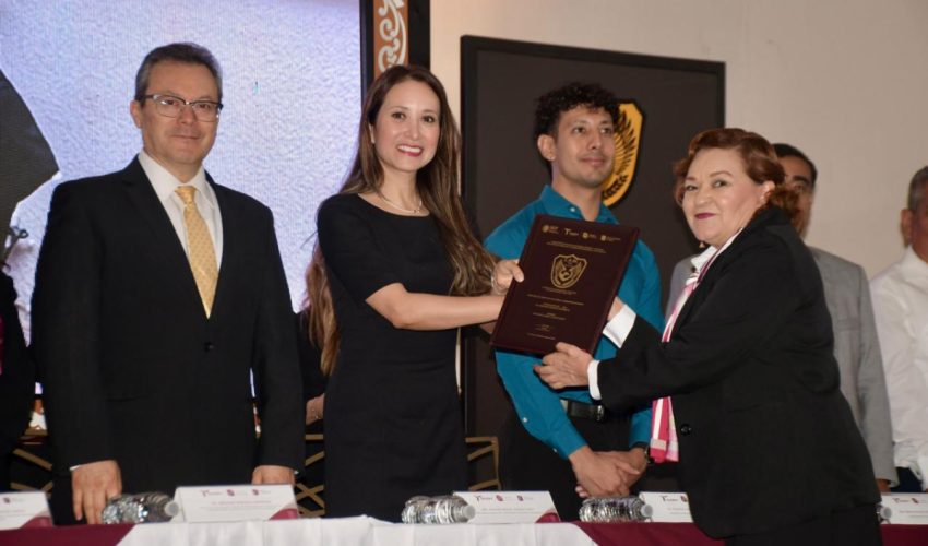 ESPECIALIZA CENTRO DE ACTUALIZACIÓN DEL MAGISTERIO A PROFESIONALES DE LA EDUCACIÓN