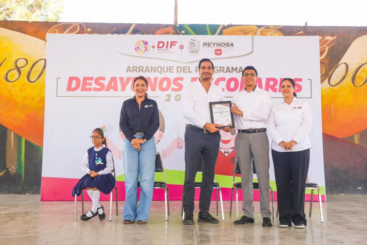 Inauguró Carlos Peña Ortiz programa Desayunos Escolares 2025 en escuela primaria Benito Juárez.