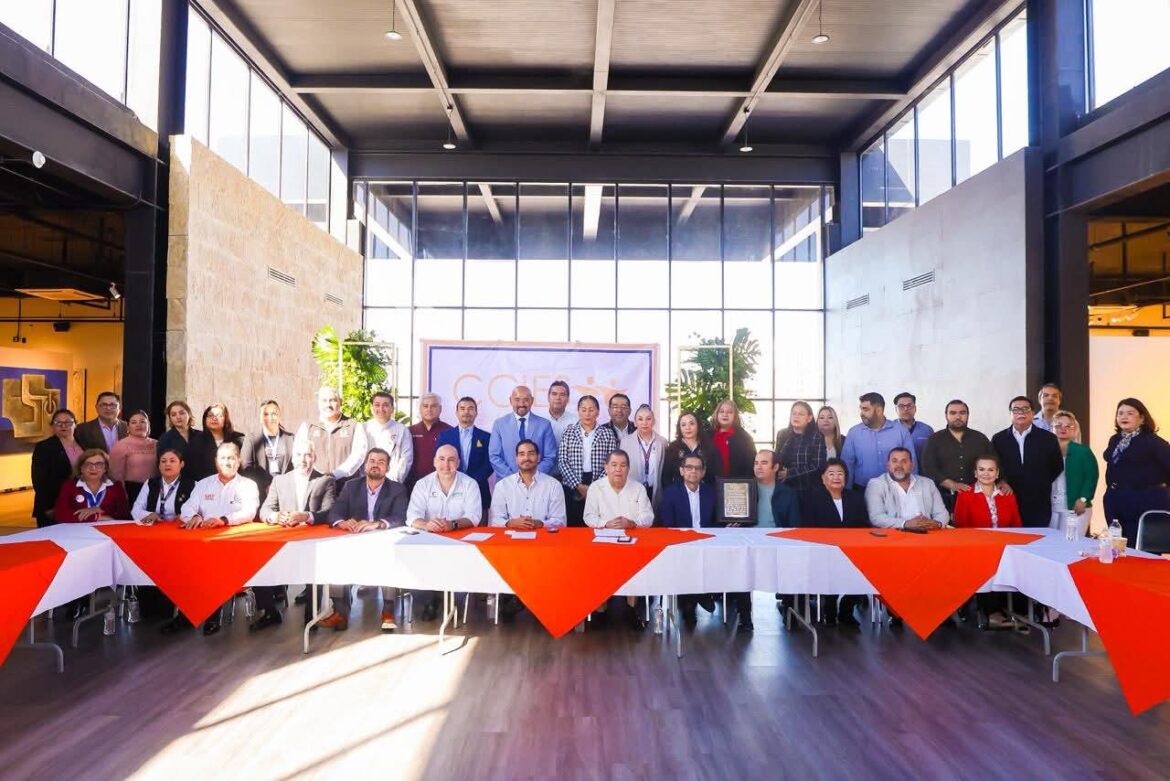 Participó Carlos Peña Ortiz en Homenaje al Mtro. Rosendo Martínez Gómez.