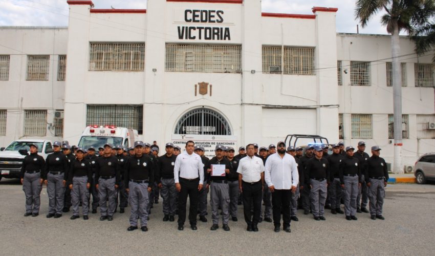 CEDES Victoria rinde homenaje a custodio por más de tres décadas de servicio.
