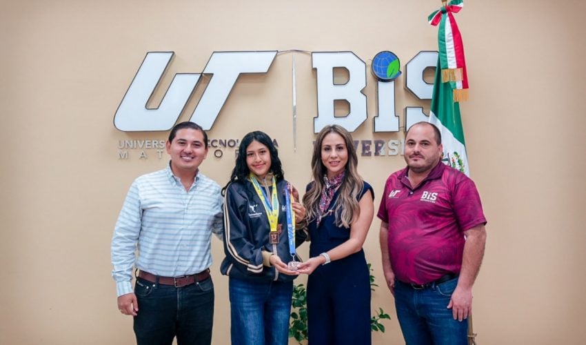 Conquista estudiante de la UTM triple oro en Torneo Preuniversitario de Taekwondo.