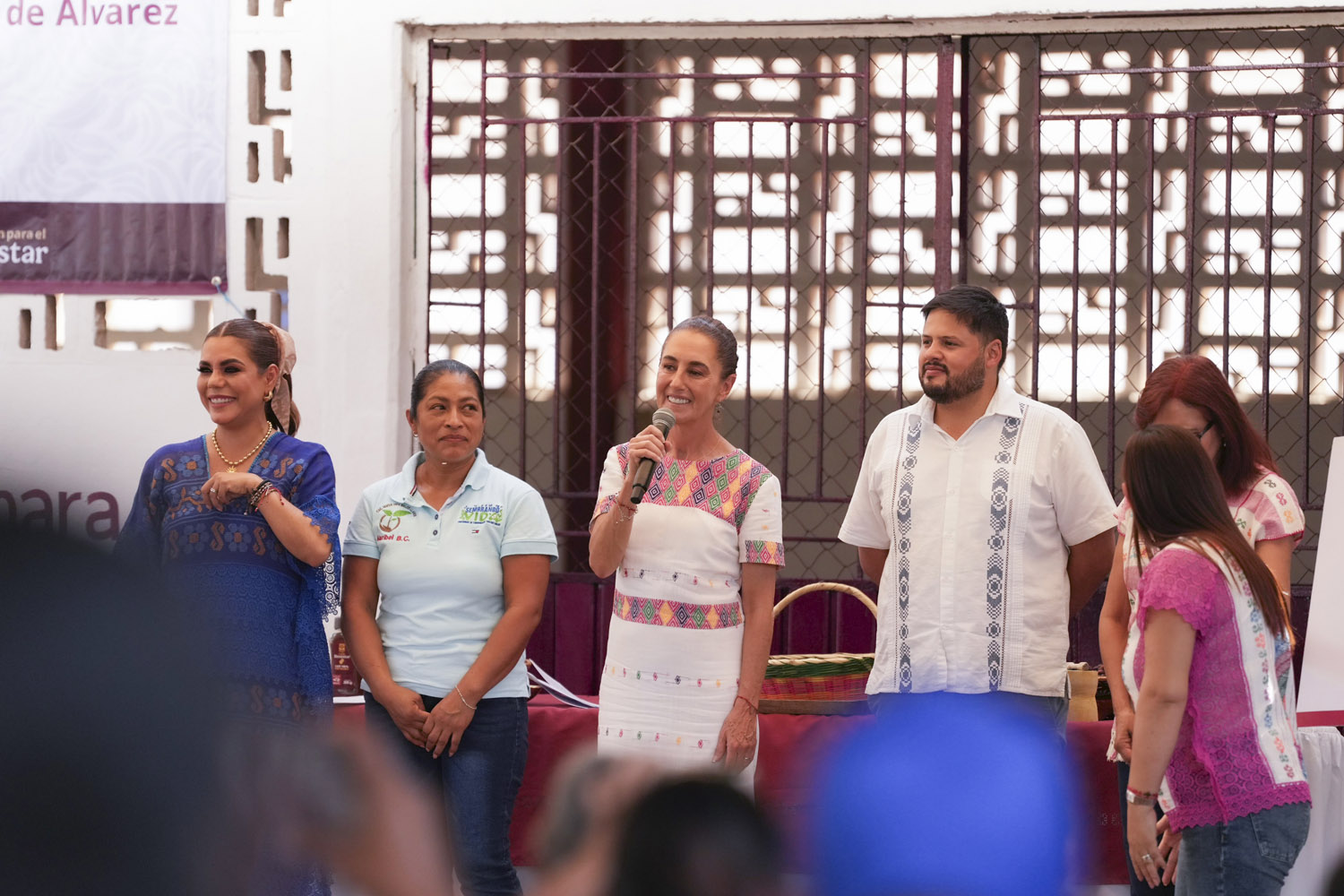 Versión estenográfica. Café Bienestar. Atoyac de Álvarez, Guerrero
