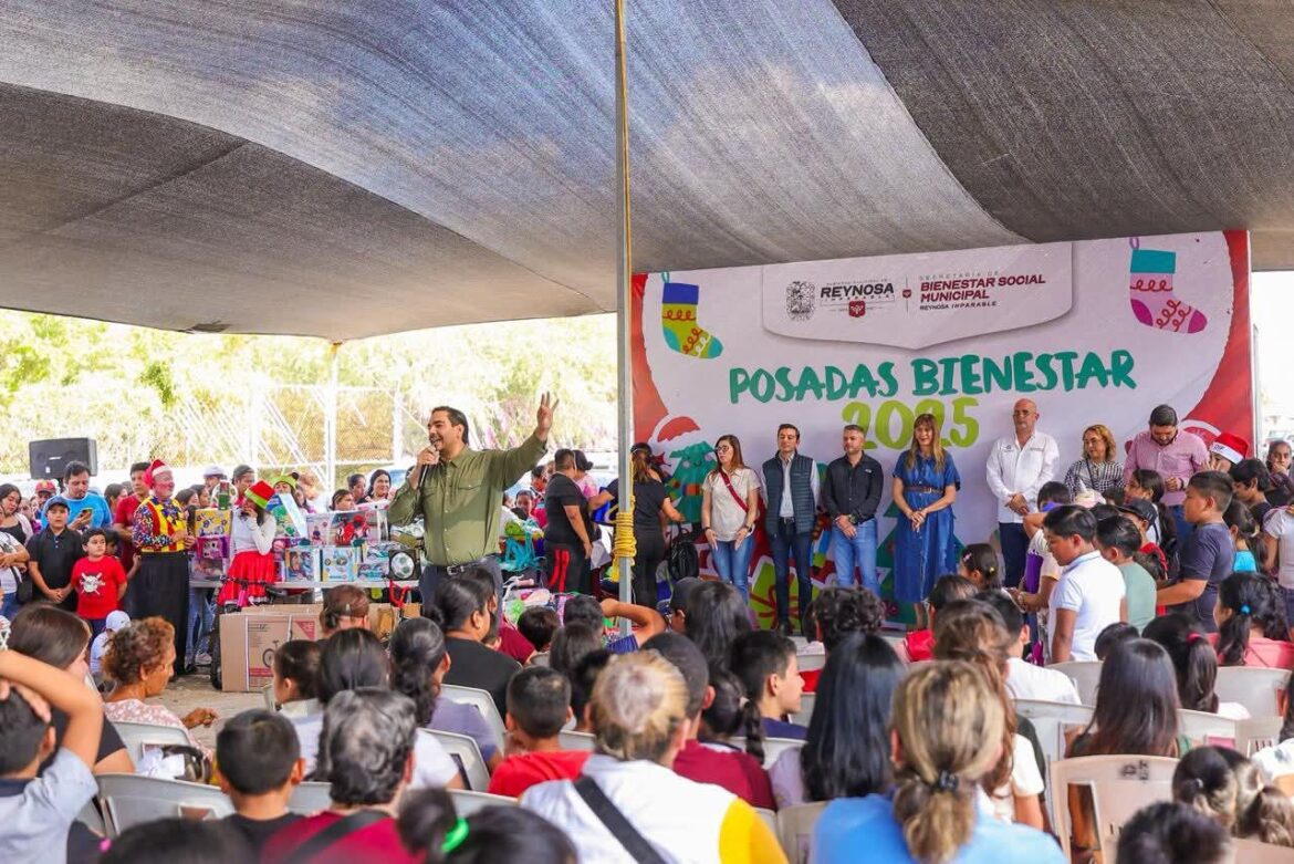 Entregó Carlos Peña Ortiz regalos navideños con la Senadora Maki Ortiz en Terranova.