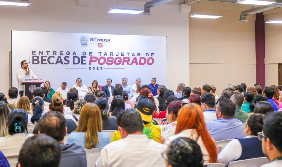 Apoya Gobierno de Carlos Peña Ortiz generaciones de profesionistas más preparados.