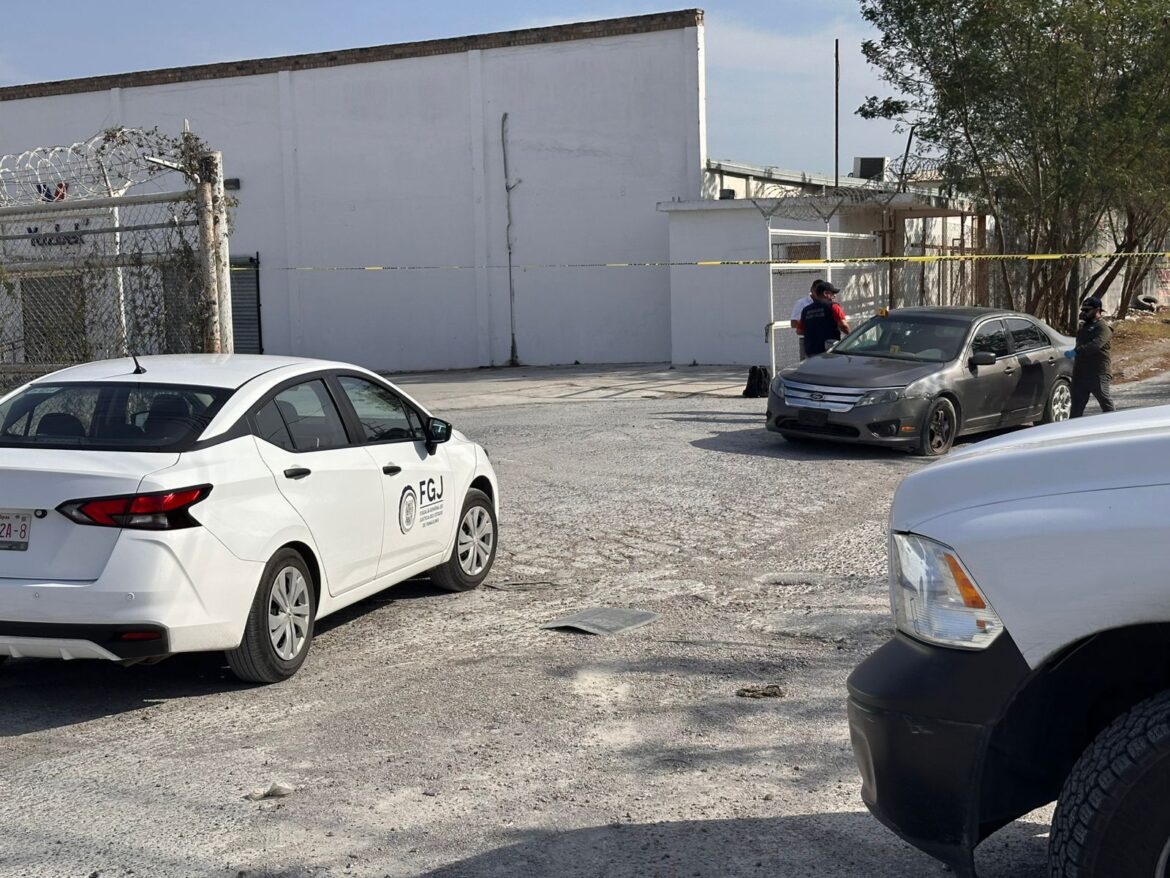 Abandonan vehículo con impactos de bala en la colonia López Portillo de Reynosa